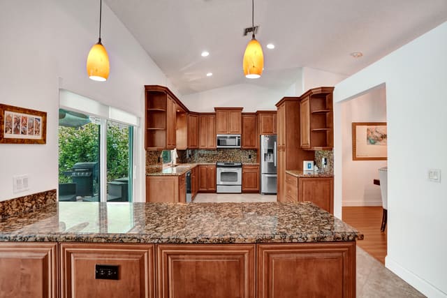 200 NW 121st Terrace, sold in West Glen, Coral Springs, FL