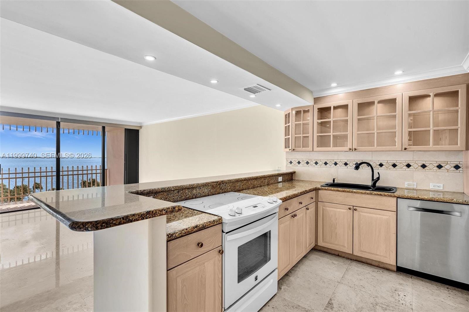 2 Grove Isle Drive B805 — photo 12