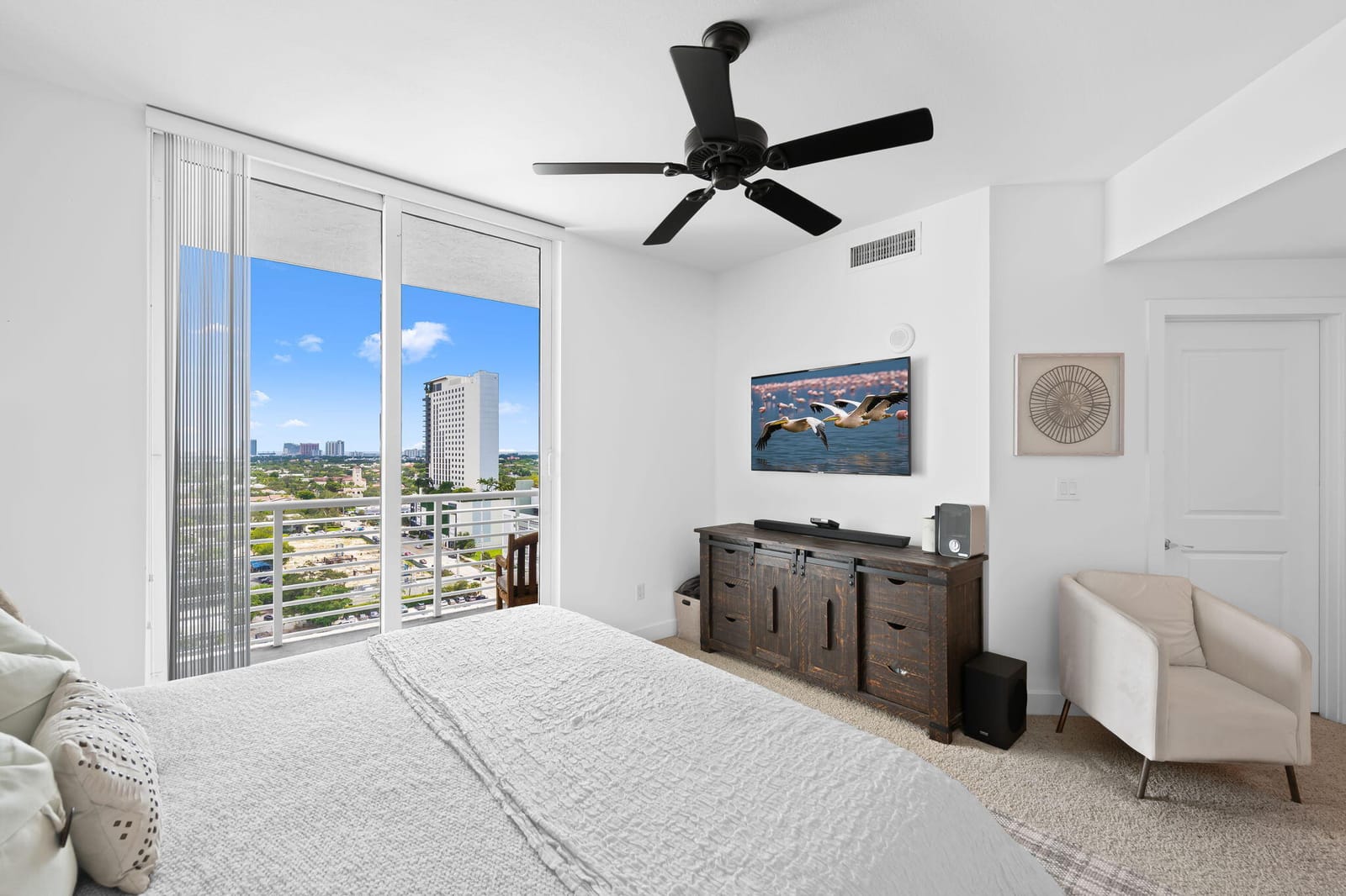 315 NE 3rd Avenue 1506, Fort Lauderdale, FL 33301 photo 16