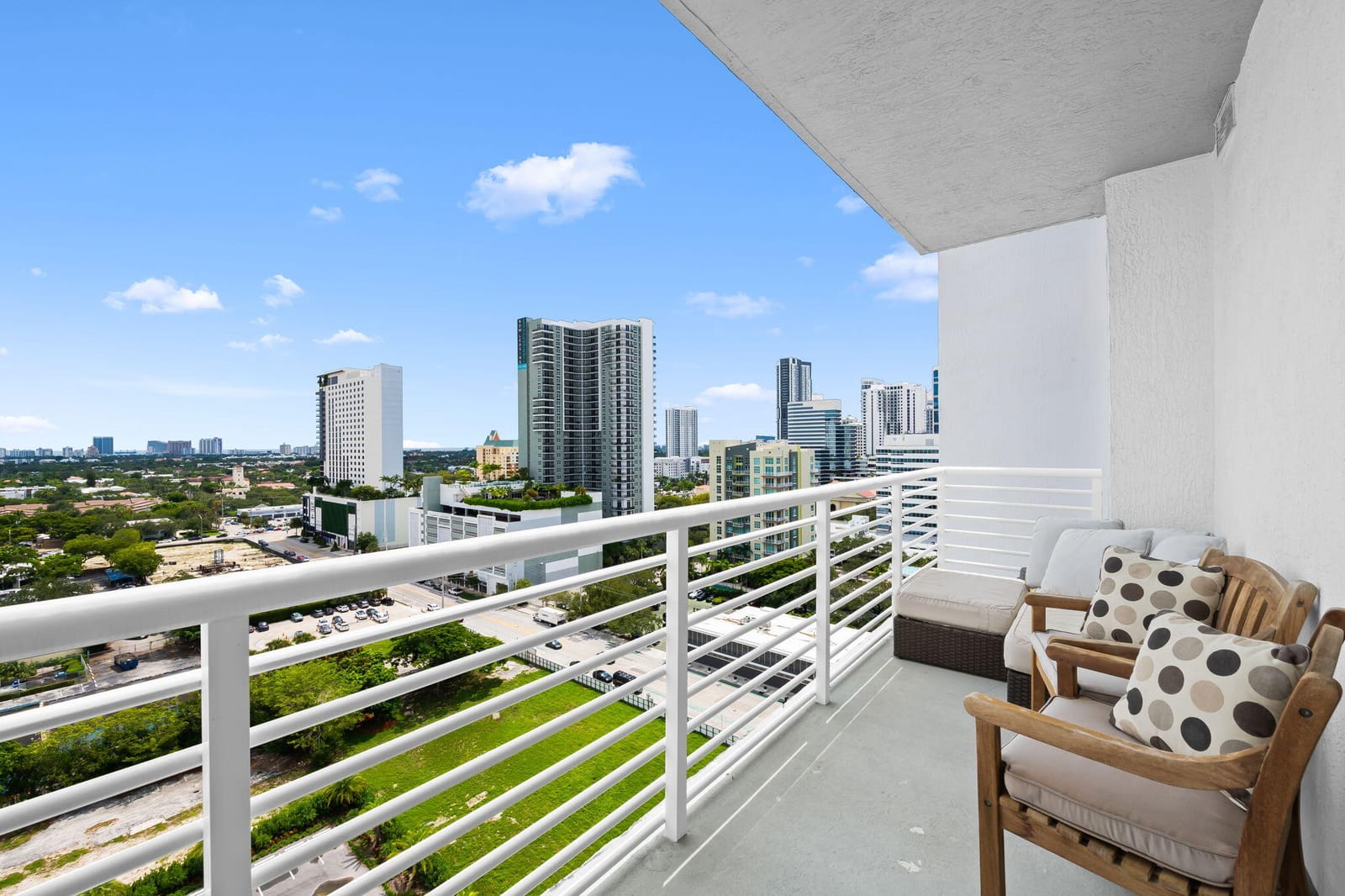 315 NE 3rd Avenue 1506, Fort Lauderdale, FL 33301 photo 17