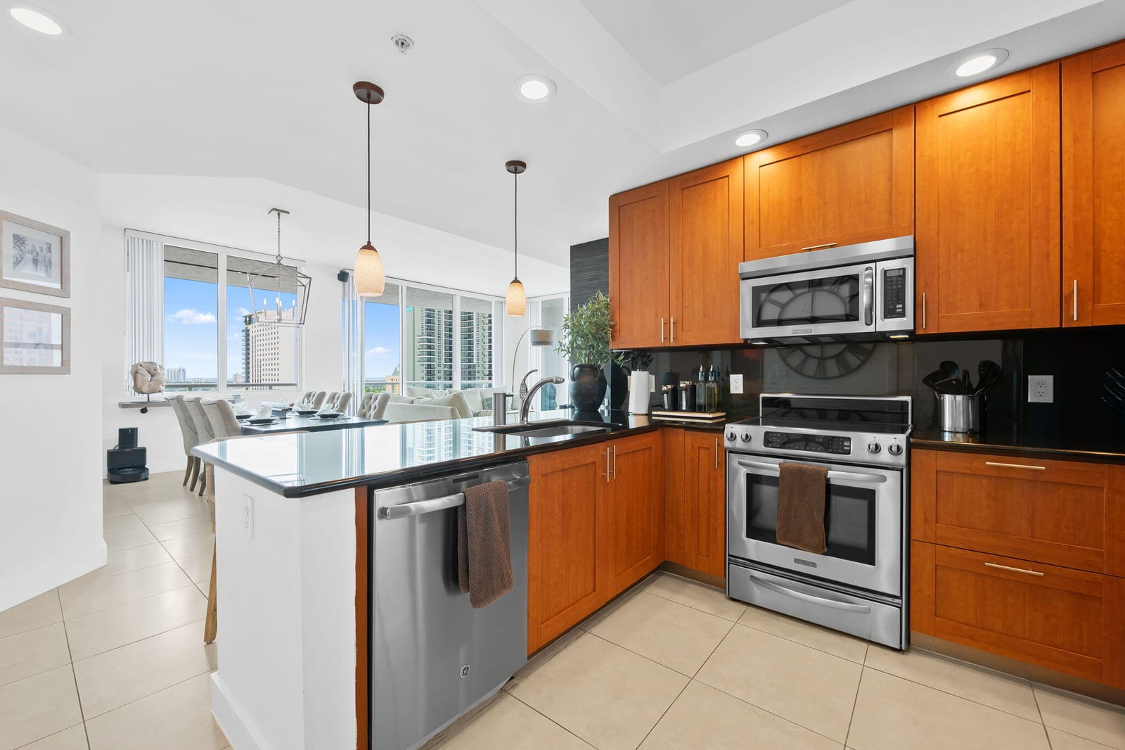 315 NE 3rd Avenue 1506 — photo 4