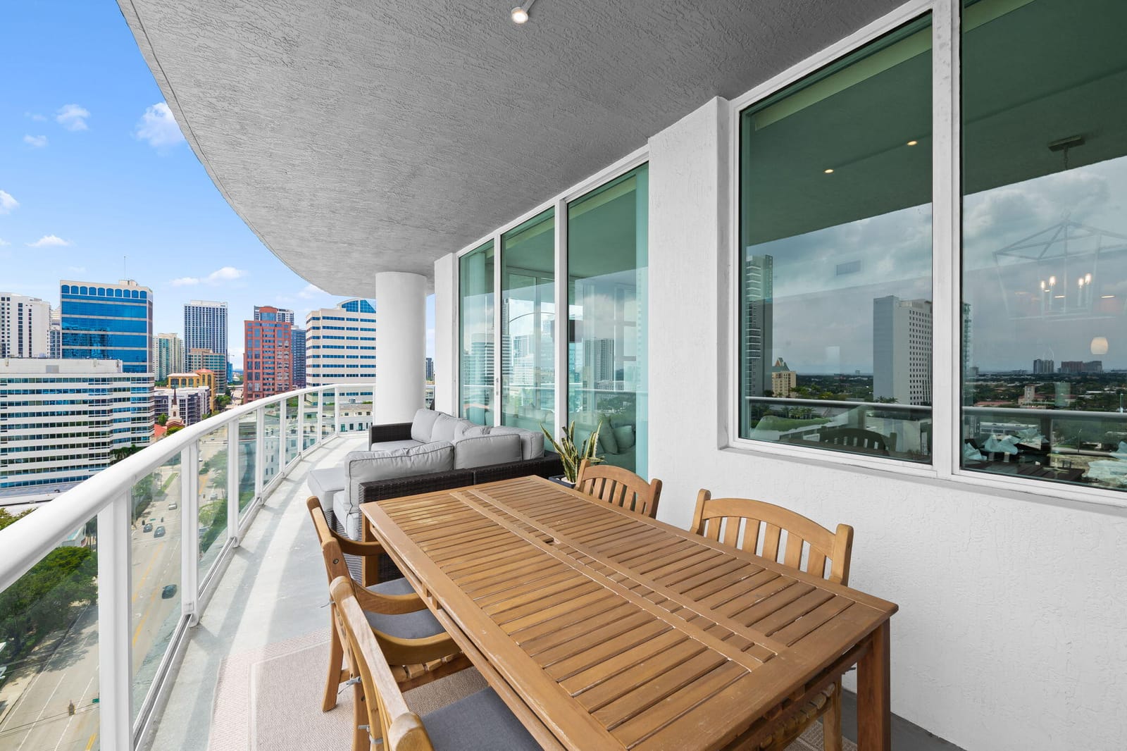 315 NE 3rd Avenue 1506 — photo 9
