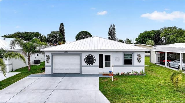 13981 Adelfa Avenue, Spanish Lakes Fairways Leasehold Estates, Fort Pierce, FL