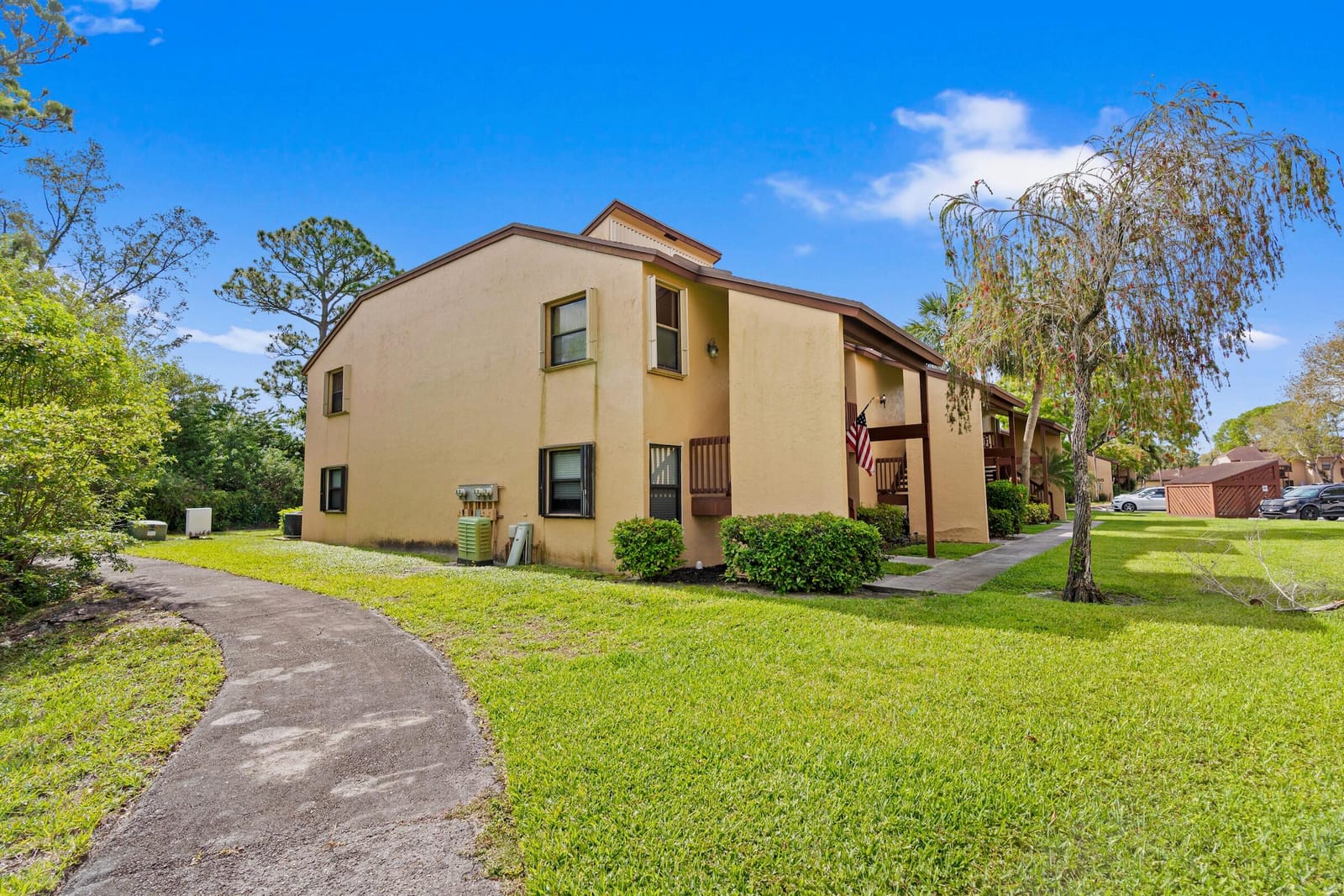402 Lakeview Drive E, Royal Palm Beach, FL 33411 photo 8