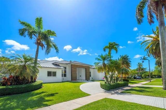 15501 SW 77th Avenue, sold in Royal Cutler Estates, Palmetto Bay, FL