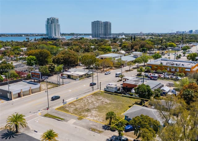 5179 Broadway, West Palm Beach, FL 33407