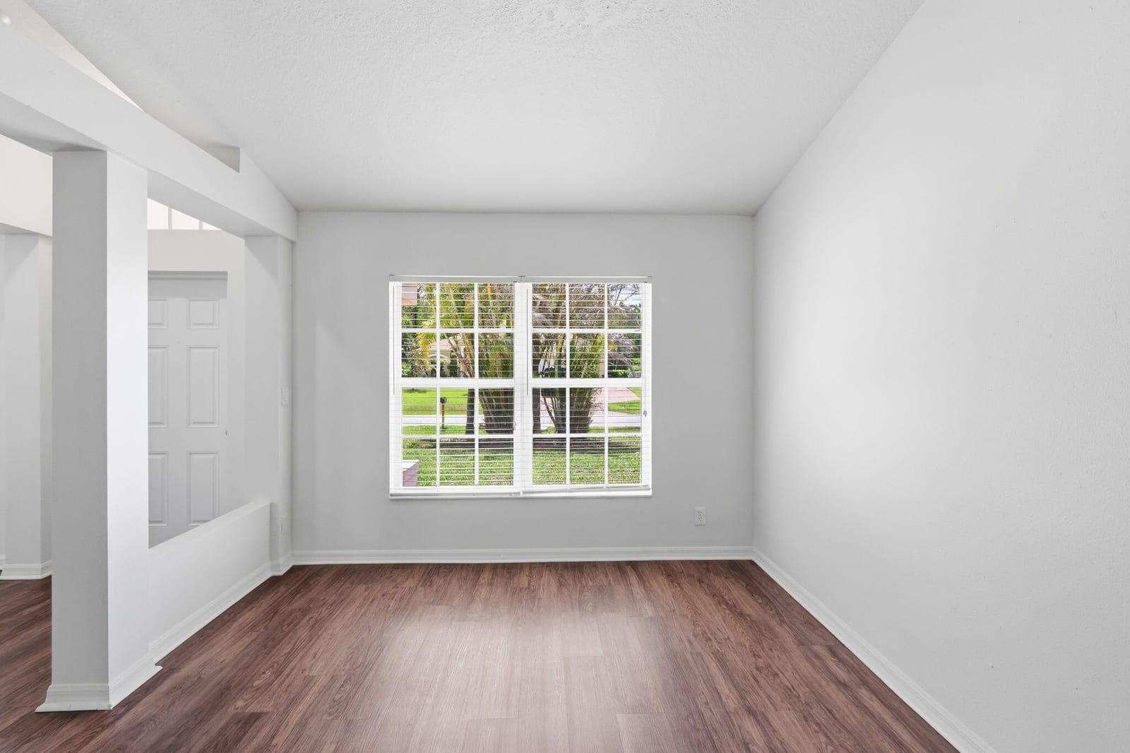 375 SW Saginaw Avenue — photo 8