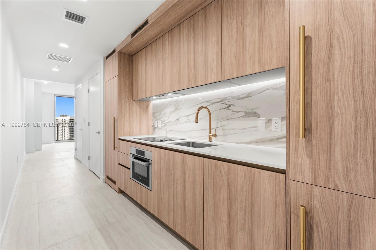 77 SE 5th Street 3304 — photo 3