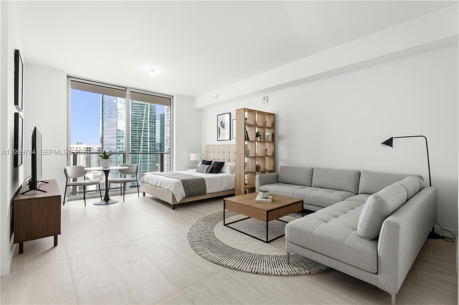 77 SE 5th Street 3304 — photo 4