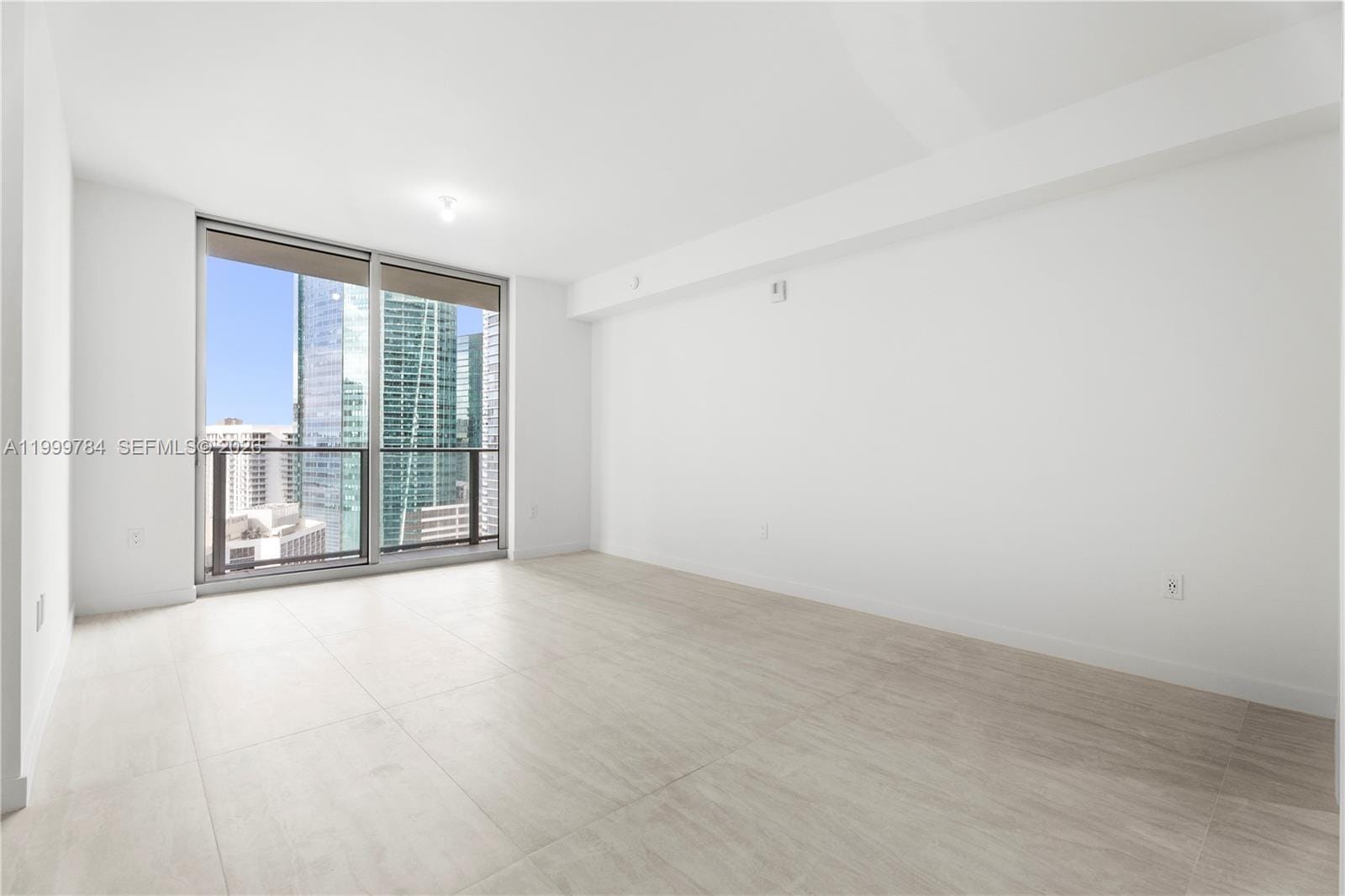 77 SE 5th Street 3304 — photo 5