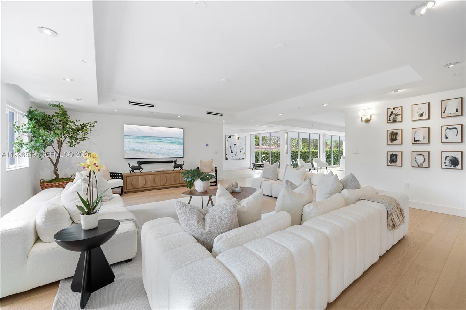 215 Palm Avenue, Miami Beach, FL 33139, Miami Beach