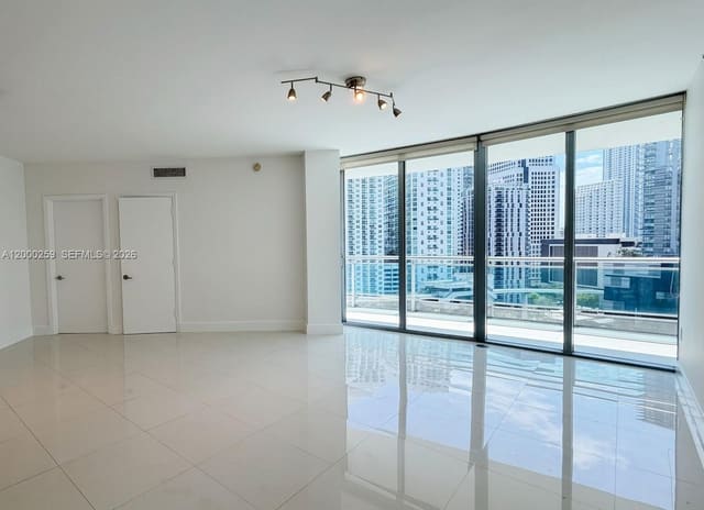 350 S Miami Avenue 1702, sold in Wind Condo, Miami, FL