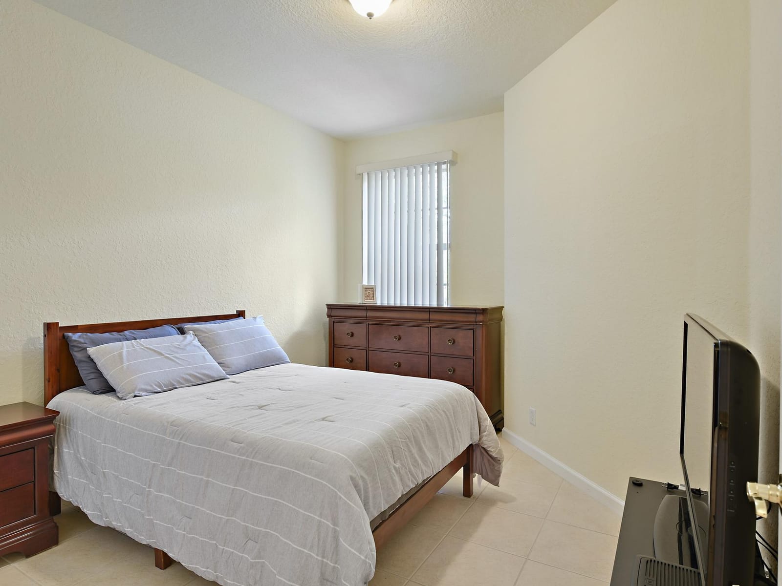 833 NW Rutherford Court NW — photo 11