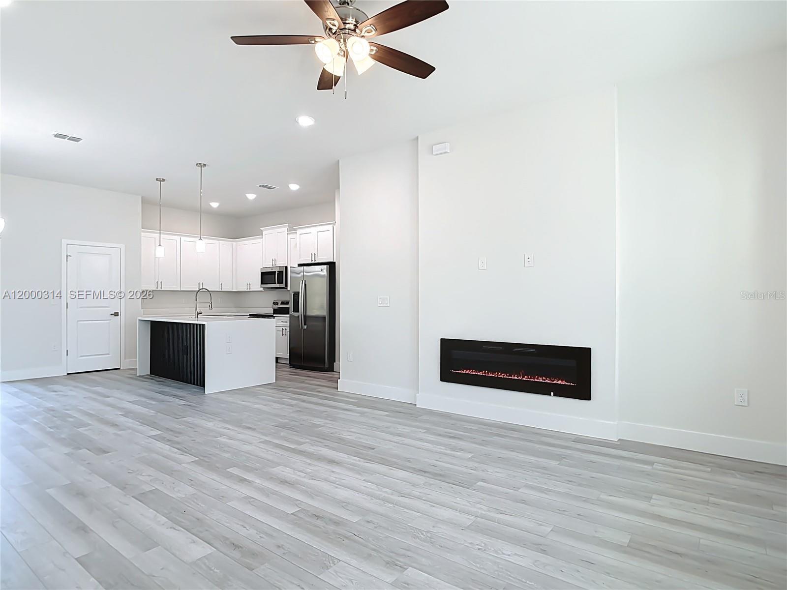 18374 Elgin Avenue — photo 6