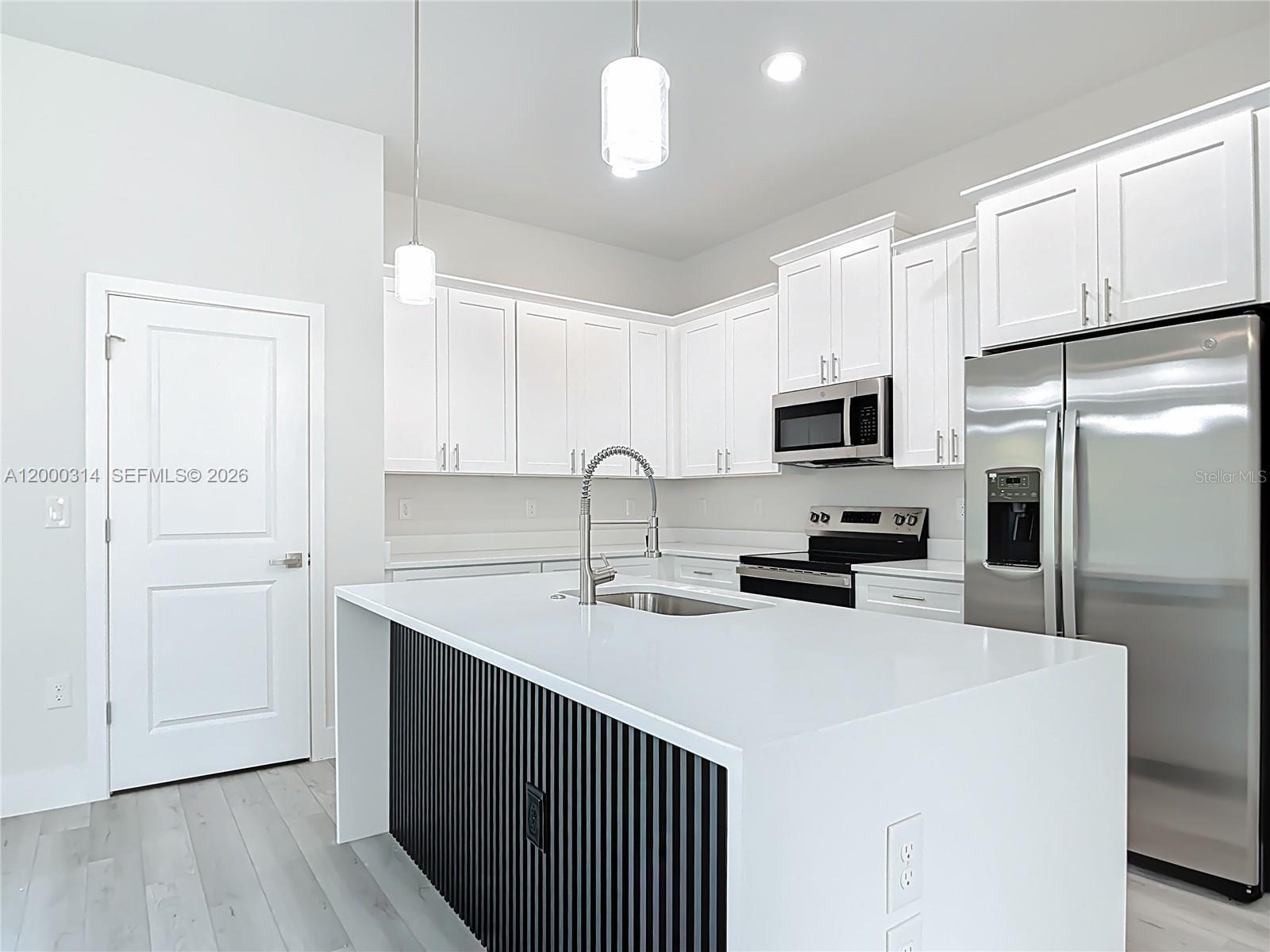 18374 Elgin Avenue — photo 7