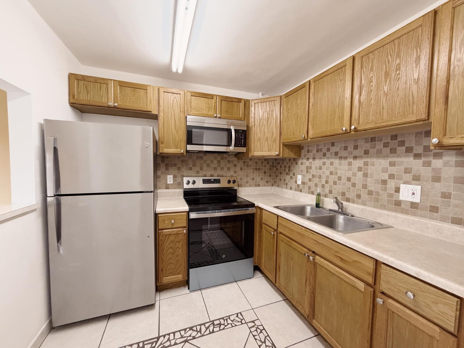 600 Village Green Court 203 — photo 11