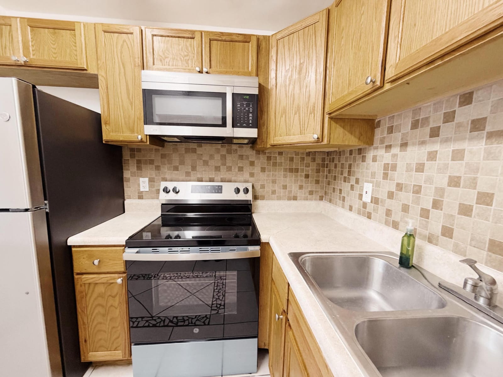 600 Village Green Court 203 — photo 12