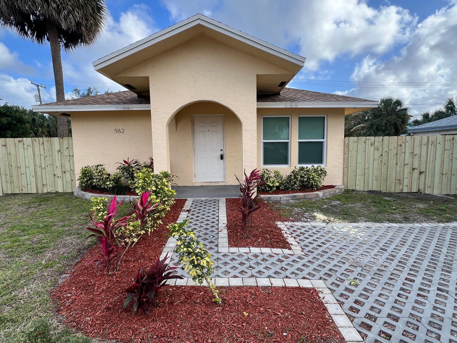 962 29th Street, West Palm Beach, FL 33407, West Palm Beach