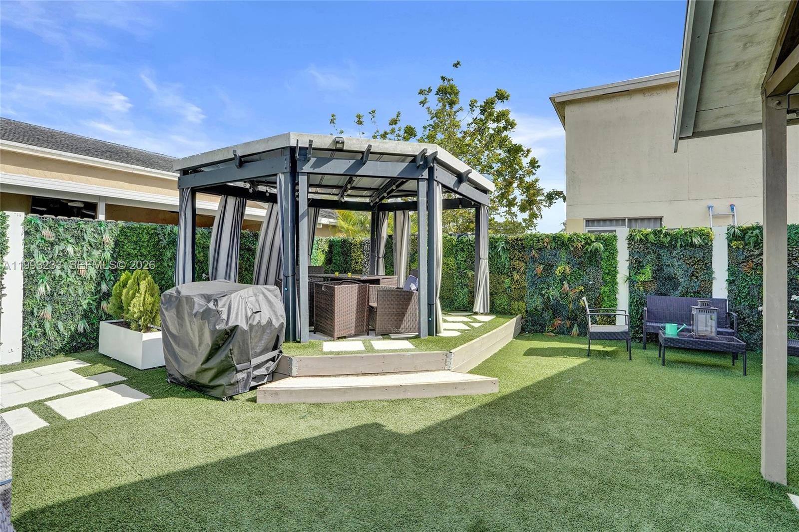 372 W Riverbend Drive, Sunrise, FL 33326 photo 16
