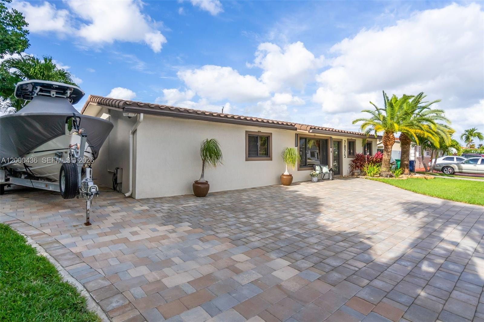 7875 NW 174th Terrace, Hialeah, FL 33015 photo 4