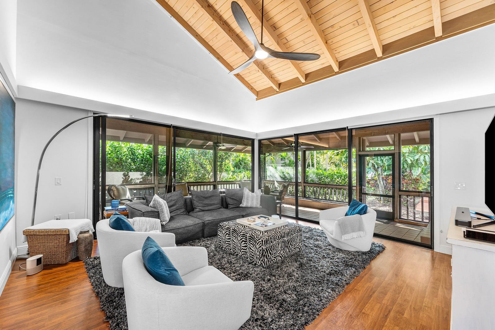 7077 Rain Forest Drive — photo 9