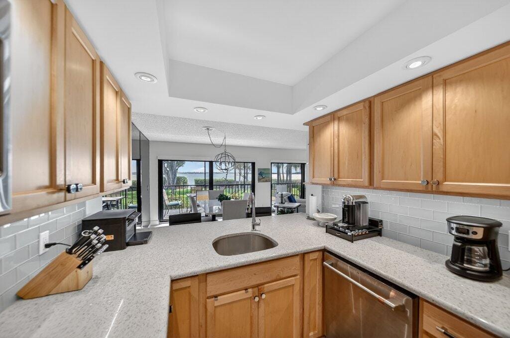 218 NE Edgewater Drive 218, Hutchinson Island, FL 34996 photo 27