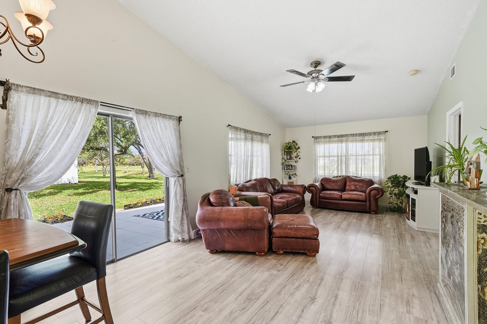 6627 N Parkway Drive 1, Margate, FL 33068 photo 10