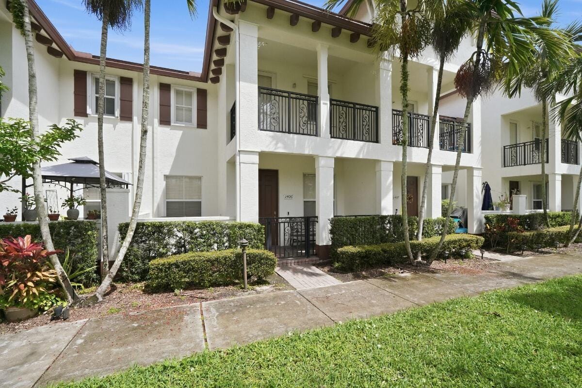 4501 Mimosa Terrace 1406 — photo 1