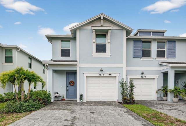 5672 SE Edgewater Circle, Willoughby Townhomes, Stuart, FL