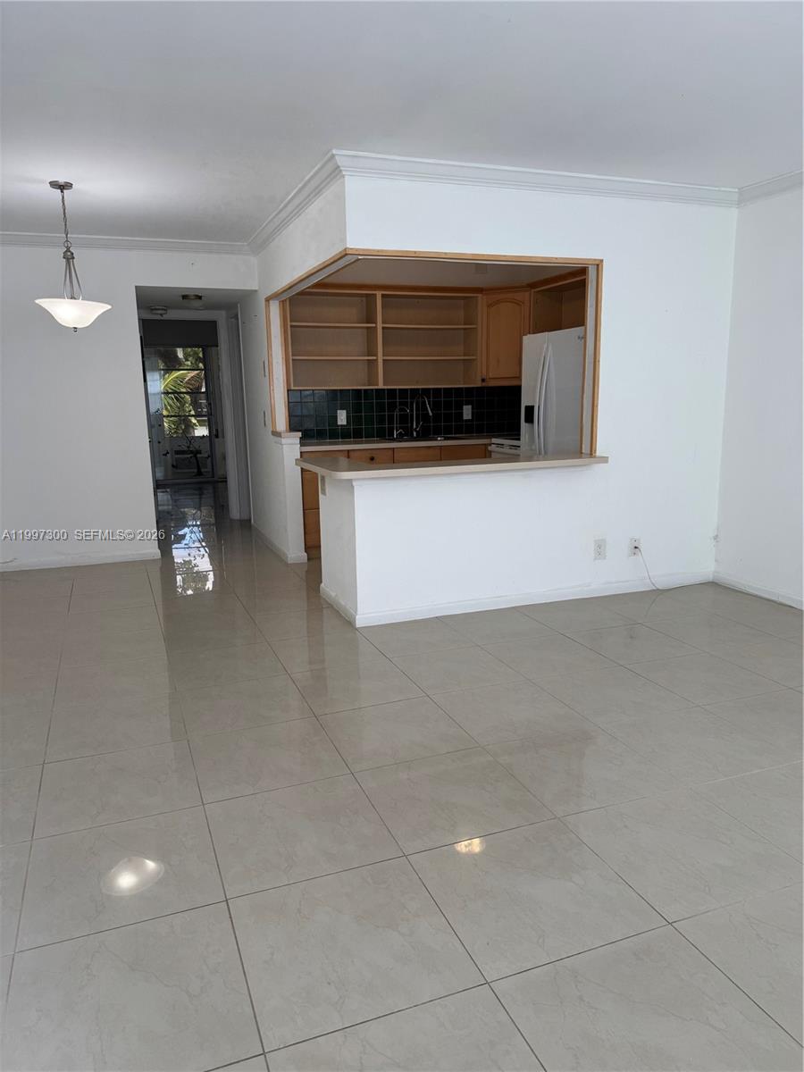 162 Westbury J 162 — photo 3