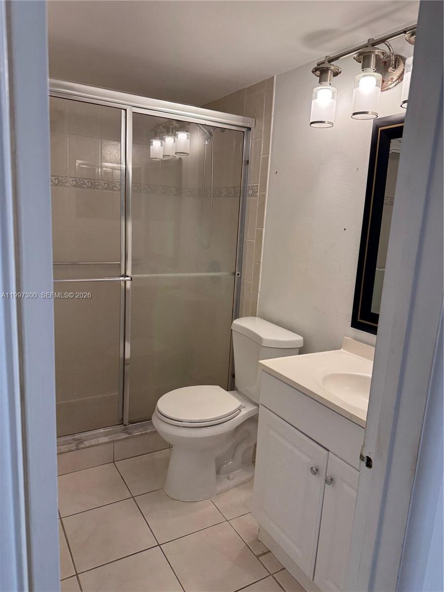 162 Westbury J 162 — photo 7