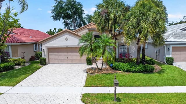 6745 Sun River Road, sold in Lakeridge Greens, Boynton Beach, FL