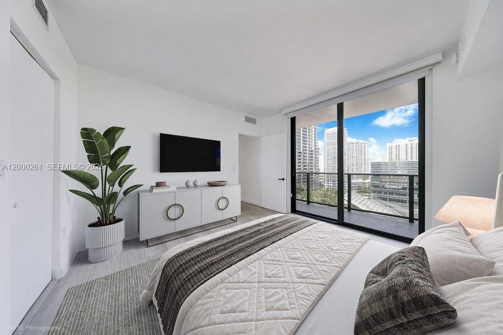 45 SW 9th Street 1808 — photo 10