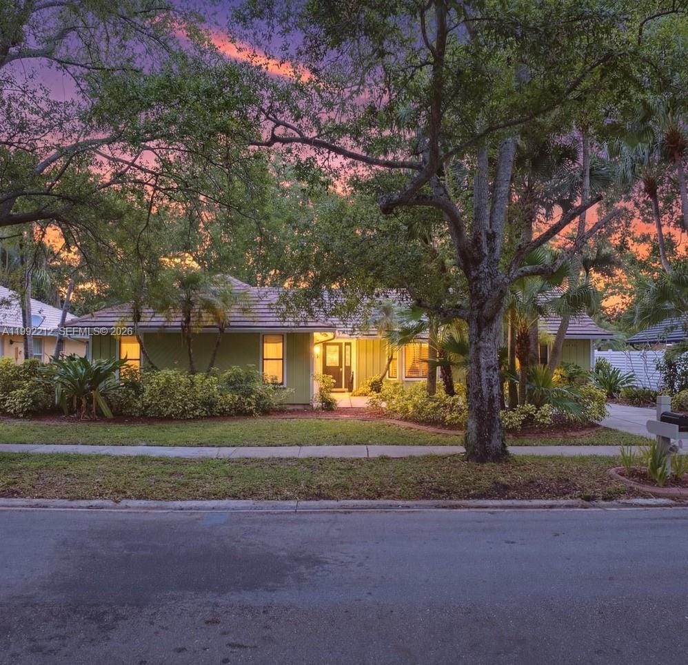18546 Lake Bend Drive, Jupiter, FL 33458