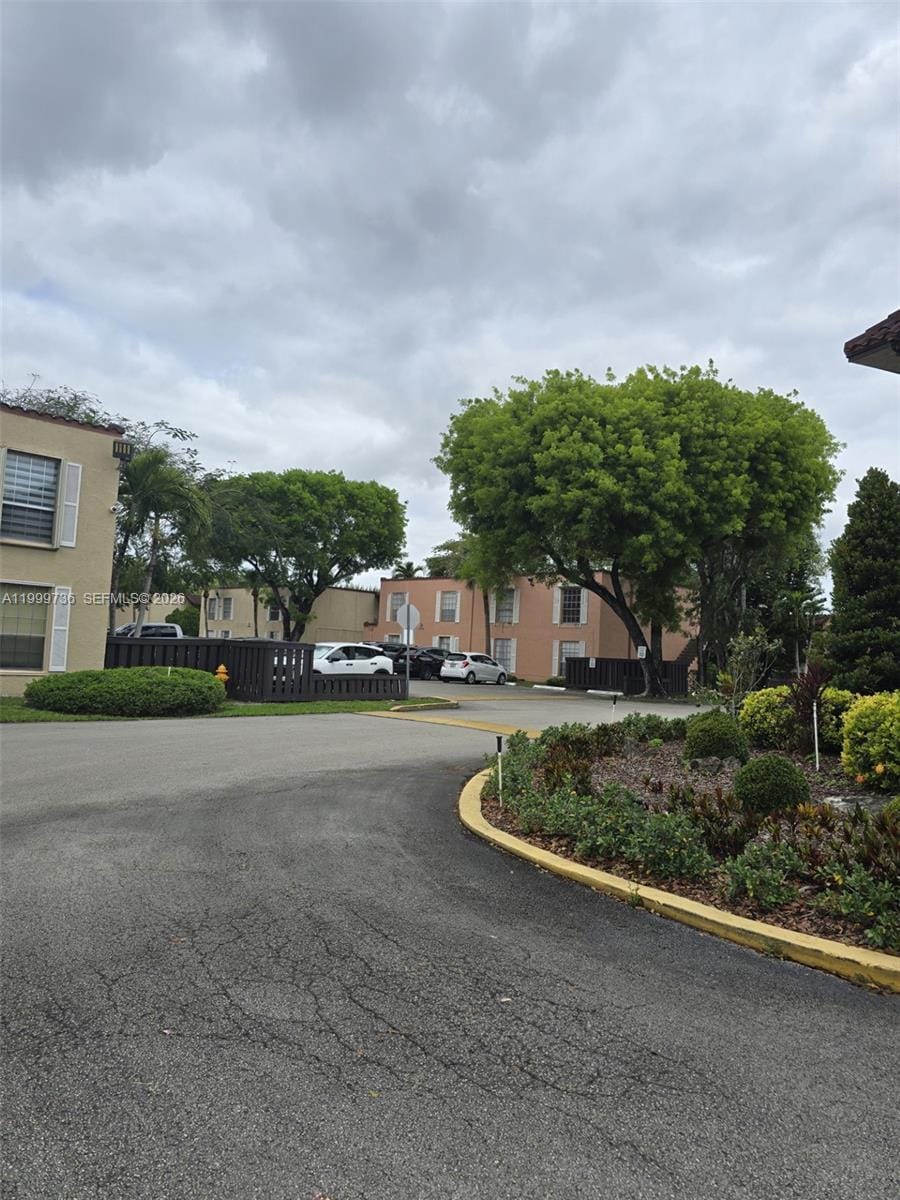 10786 N Kendall Drive D5, Miami, FL 33176 photo 2