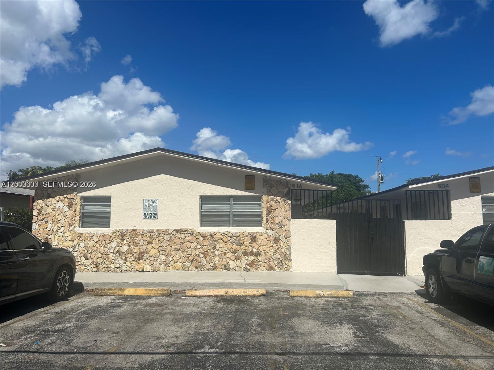 904 SW 10th Street, Hallandale Beach, FL 33009, Hallandale Beach