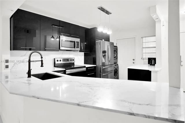 1750 NE 191st Street 7102, Miami, FL 33179