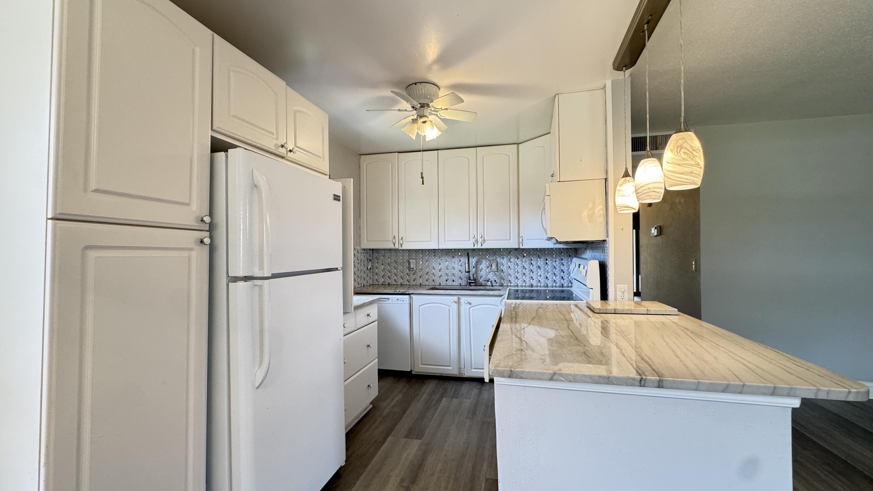 220 Seville J, Delray Beach, FL 33446, Delray Beach