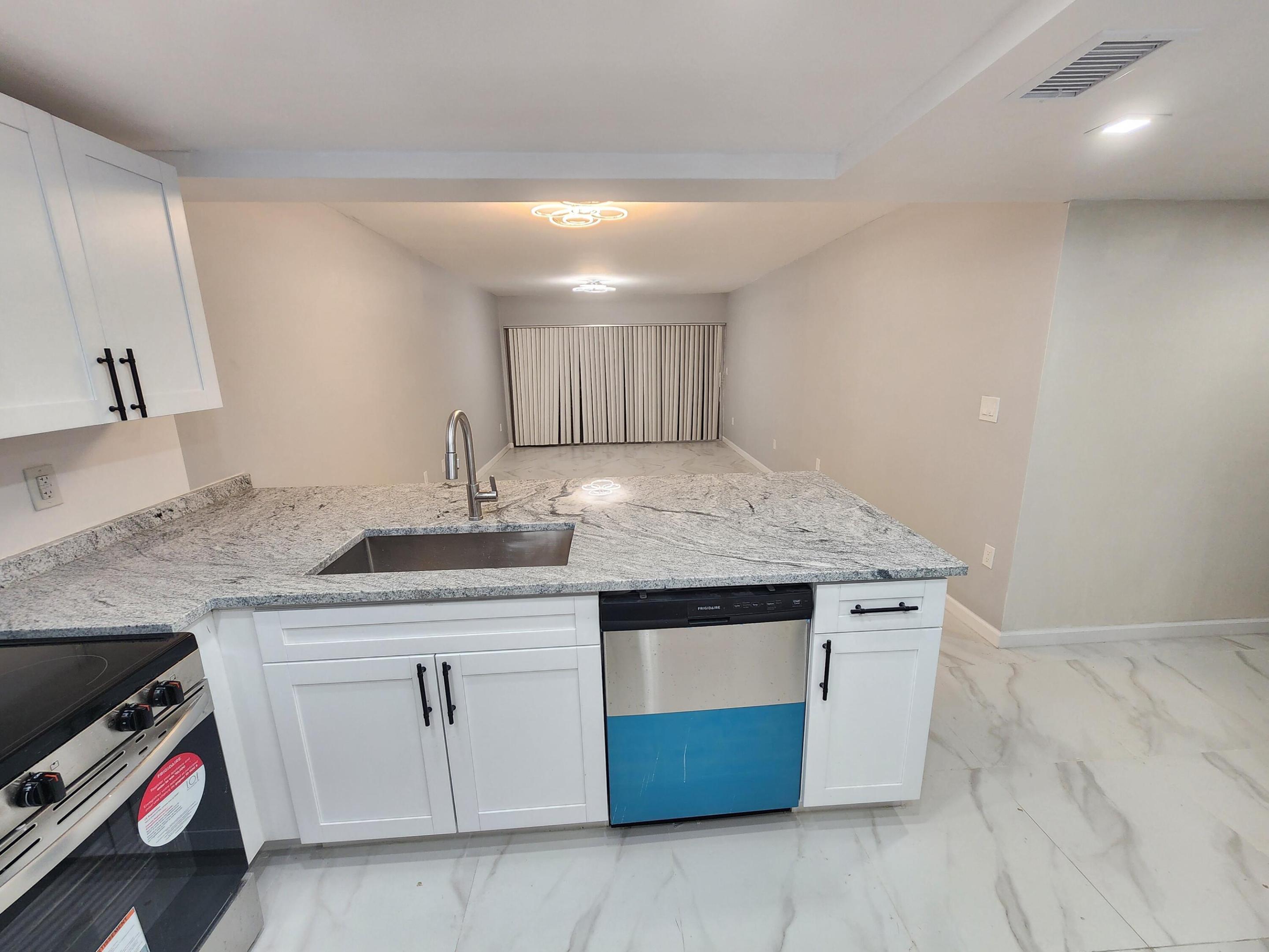 485 N Pine Island Road 204a, Plantation, FL 33324, Plantation