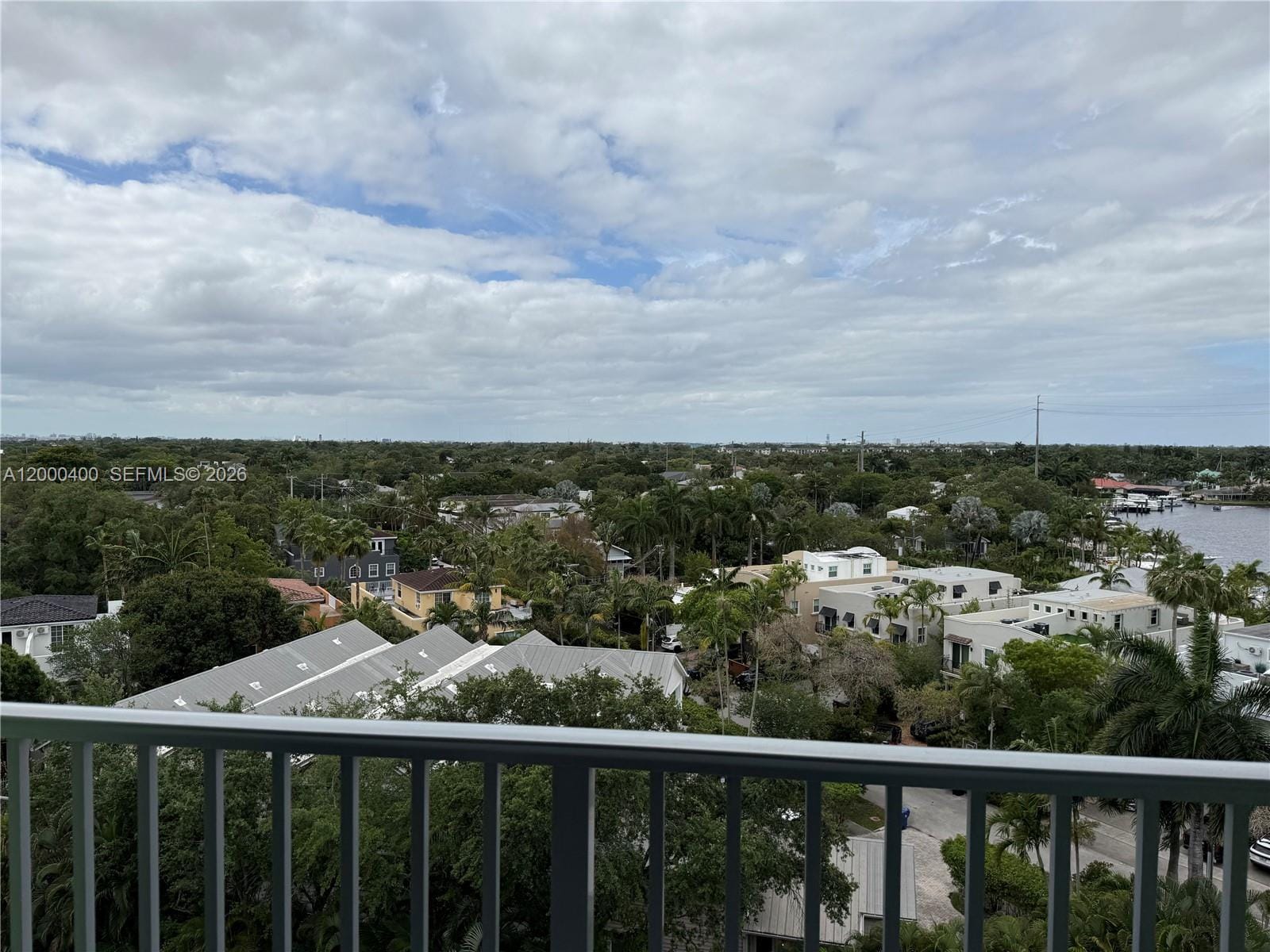 437 SW 4th Avenue 816 — photo 2