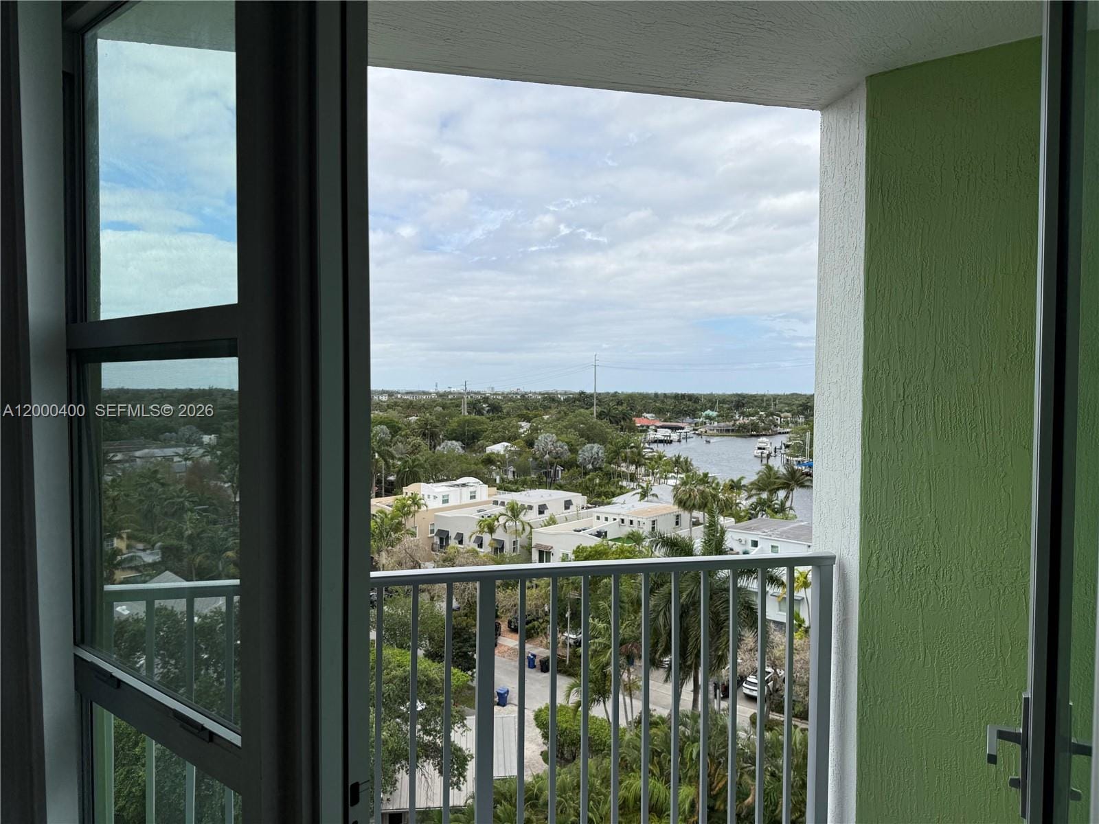 437 SW 4th Avenue 816 — photo 3