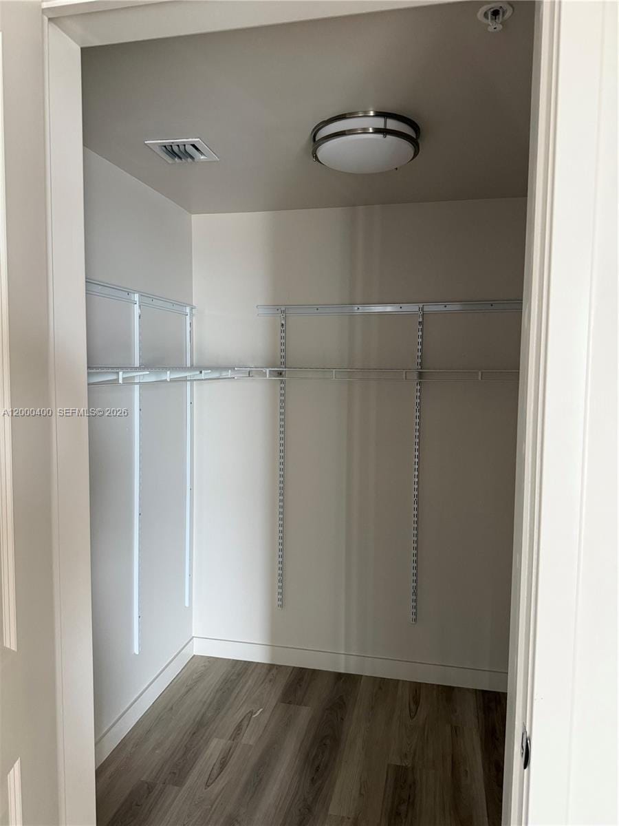 437 SW 4th Avenue 816 — photo 5