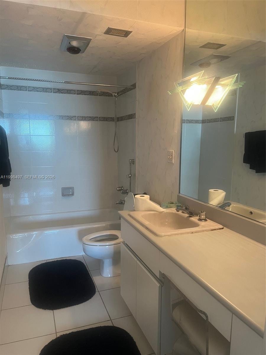 300 Bayview Drive 516, Sunny Isles Beach, FL 33160 photo 17