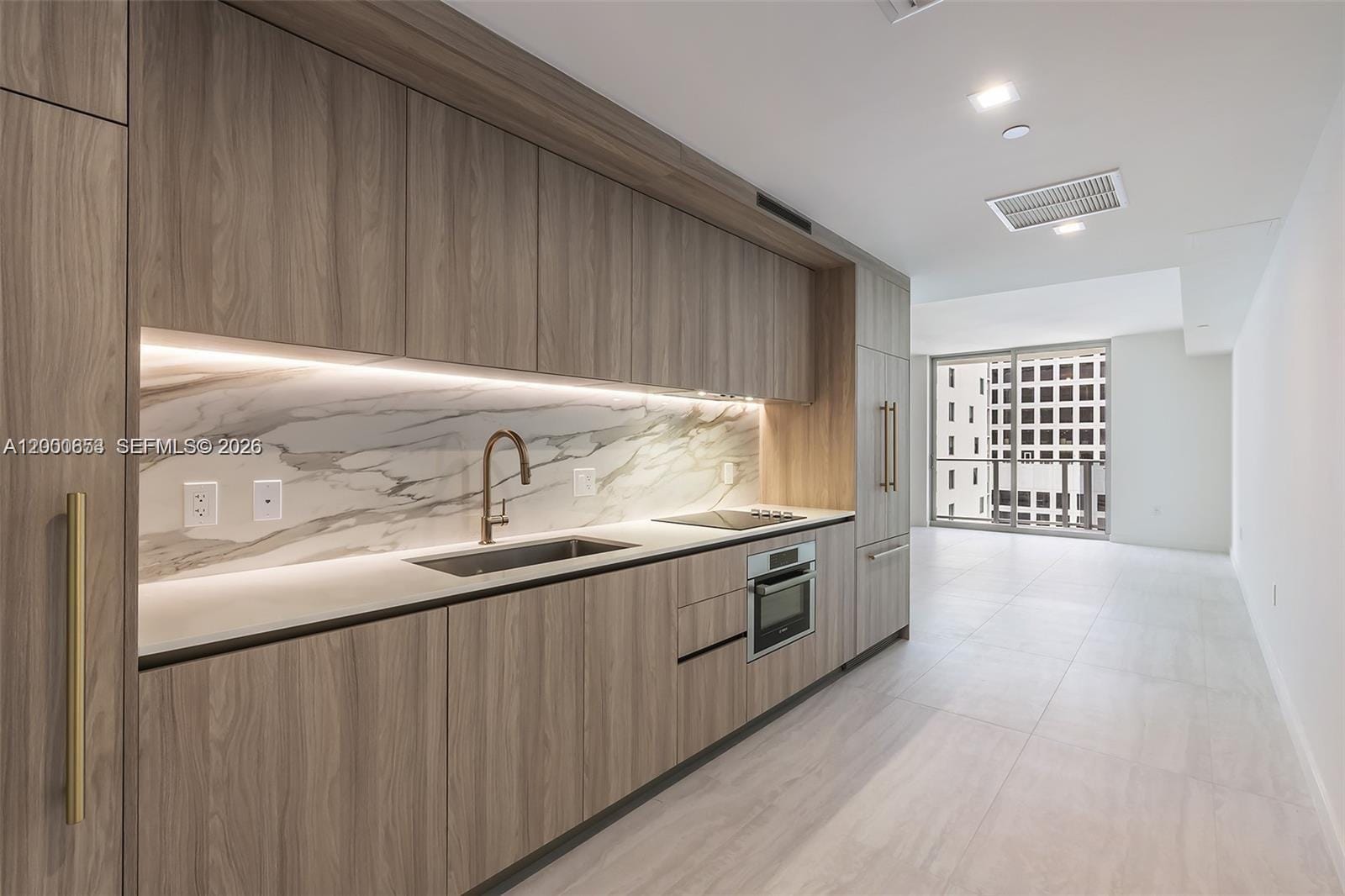 77 SE 5th Street 2312, Miami, FL 33131 photo 6