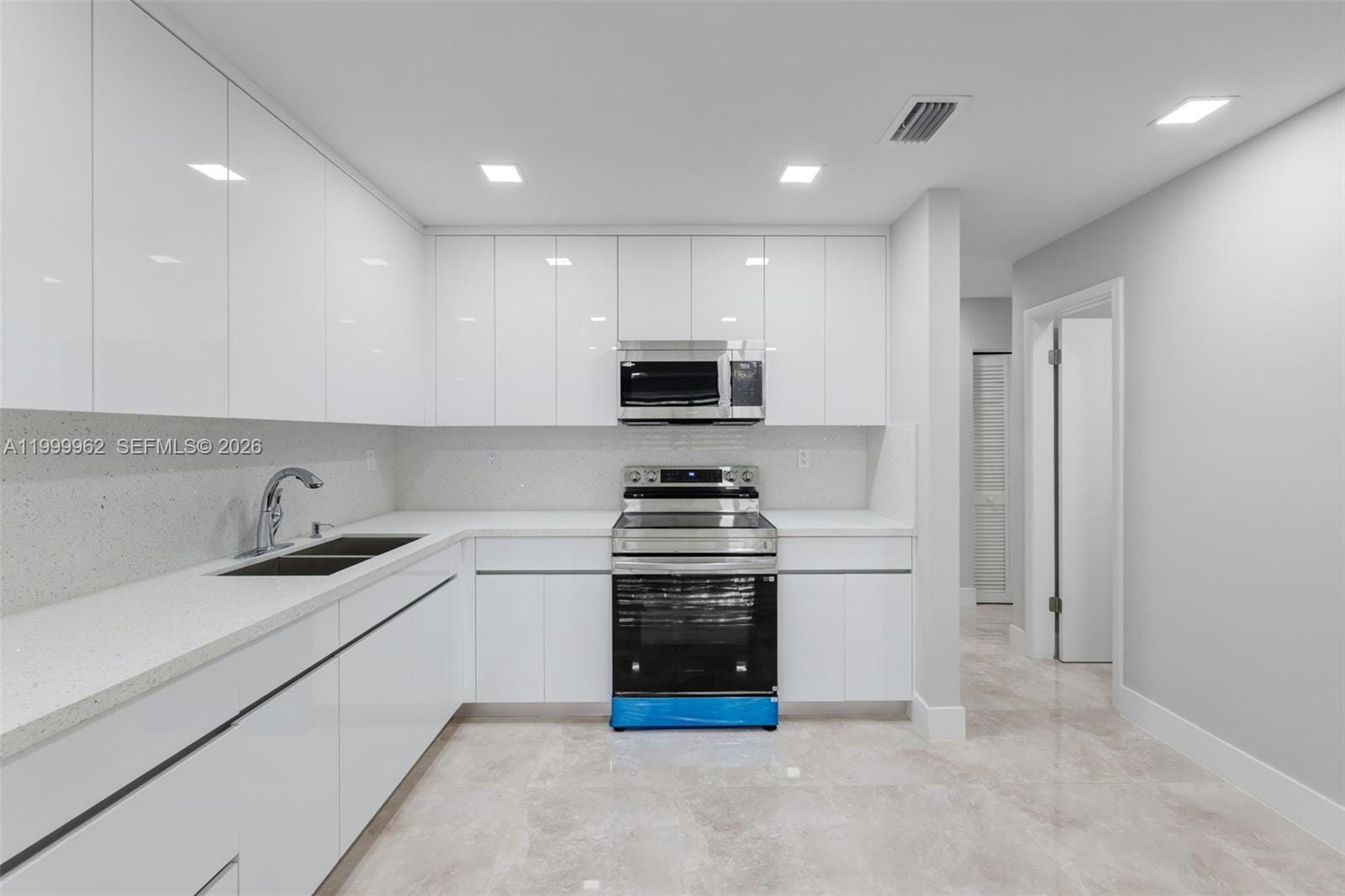 15685 SW 82nd Cir Lane 28, Miami, FL 33193 photo 12