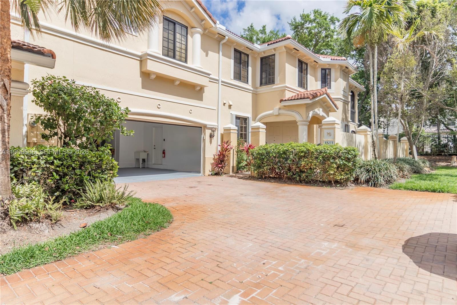 1611 Passion Vine Circle 122, Weston, FL 33326, Weston