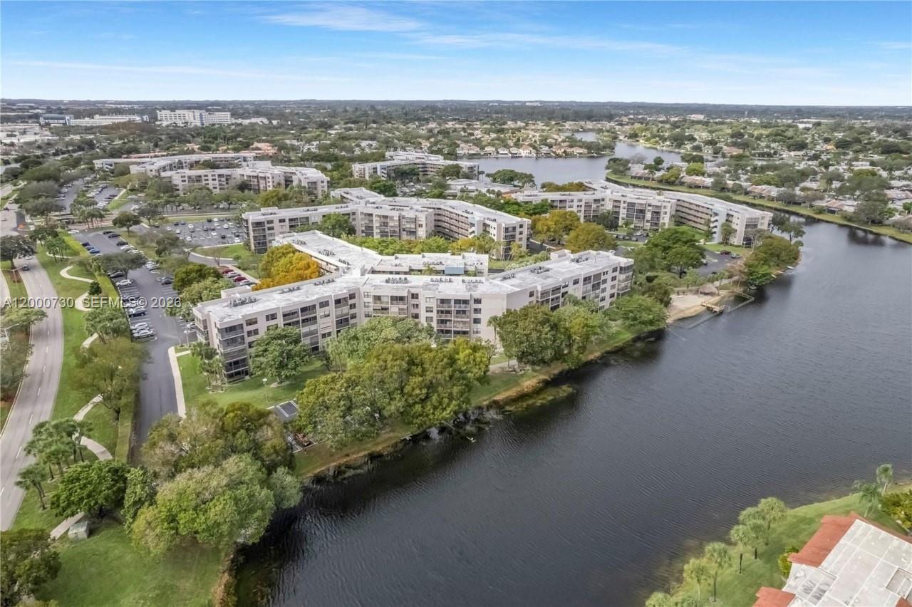 900 Colony Point Circle 317, Pembroke Pines, FL 33026, Pembroke Pines