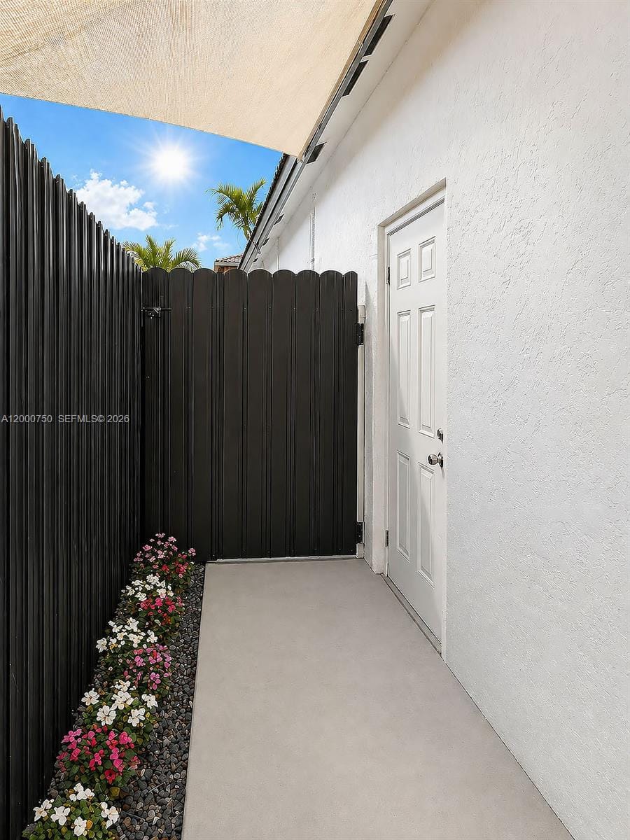 16247 SW 92nd Terrace B — photo 3
