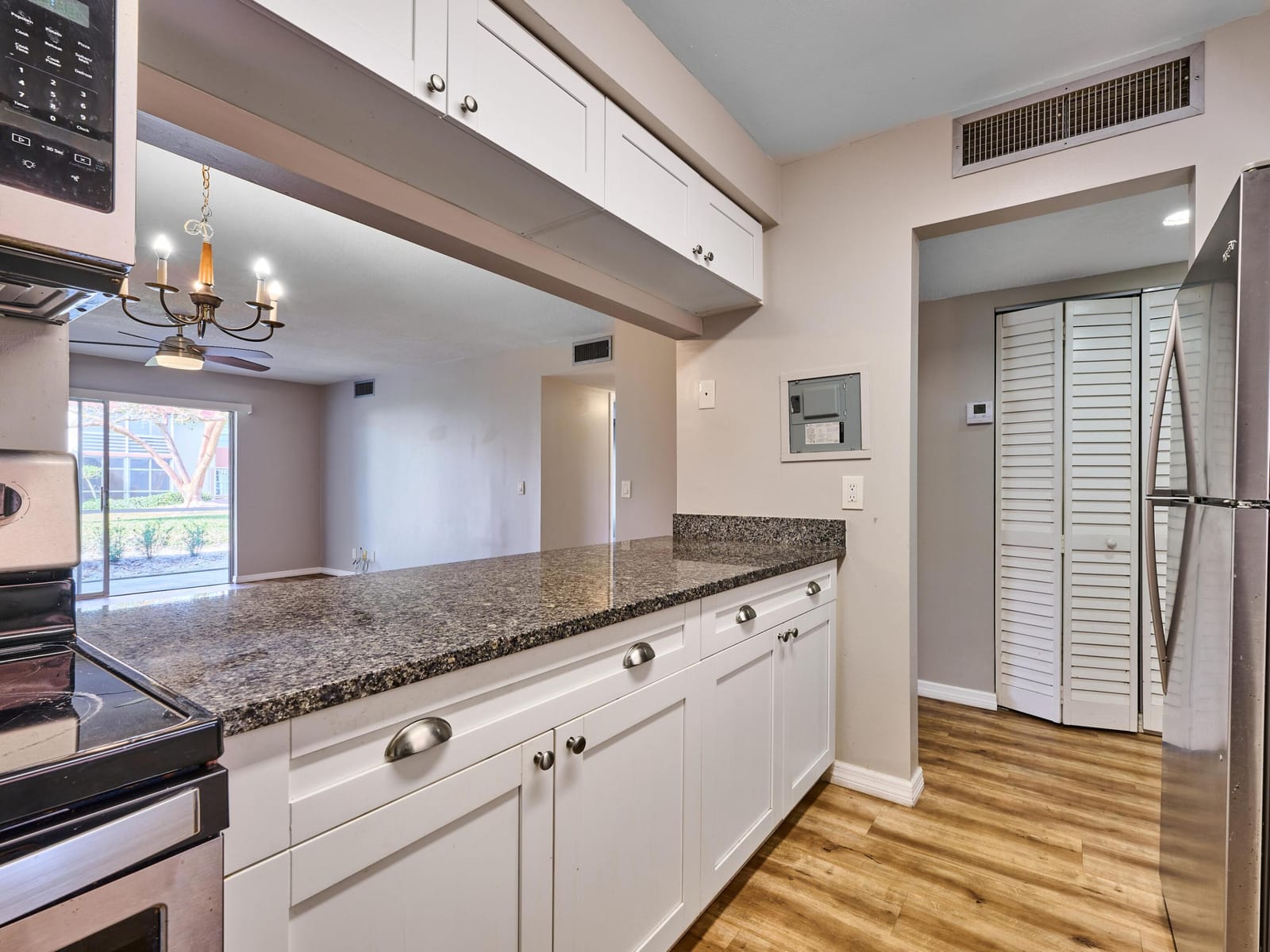 12021 W Greenway Drive 105, Royal Palm Beach, FL 33411 photo 17