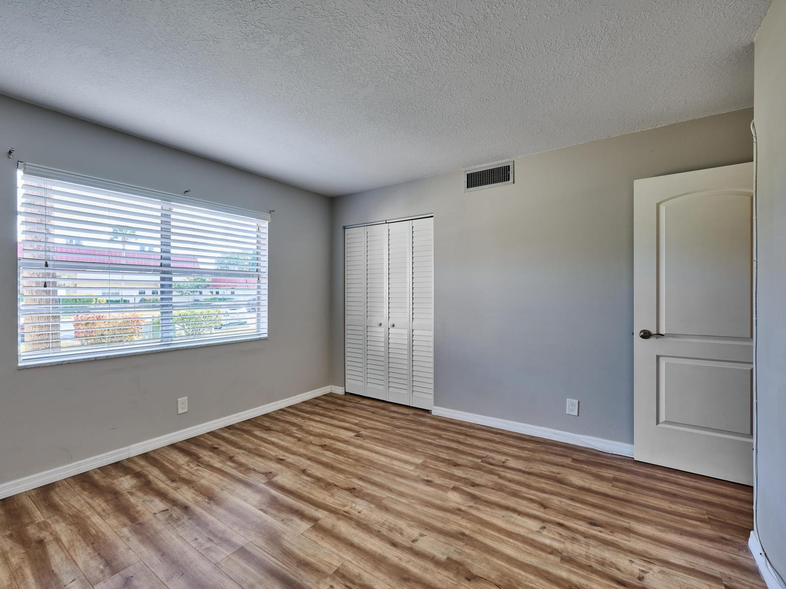 12021 W Greenway Drive 105, Royal Palm Beach, FL 33411 photo 27